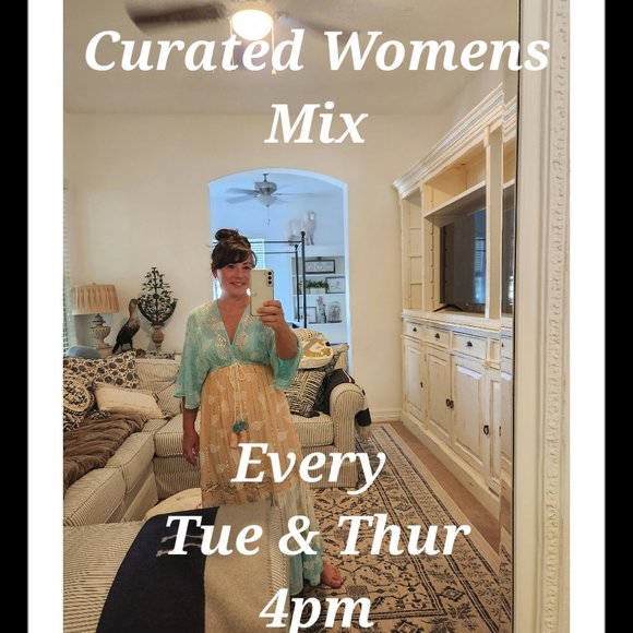 SWEET BEE IS LIVE - LIKE THIS LISTING TO BE NOTIFIED OF MY LIVE SHOWS - Picture 2 of 5